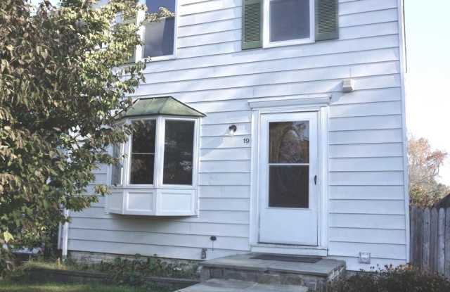 19 SHADY SPRING Place Gallery 2