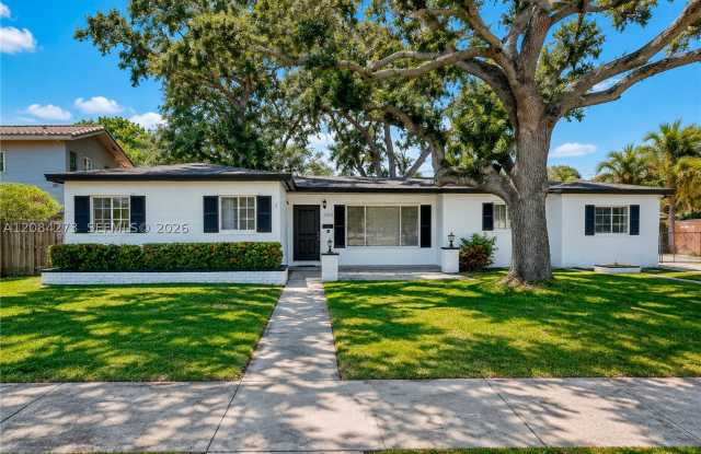 3610 SW 106th Ave photos photos