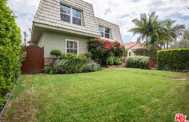 4380 CAMELLIA Avenue Gallery 3