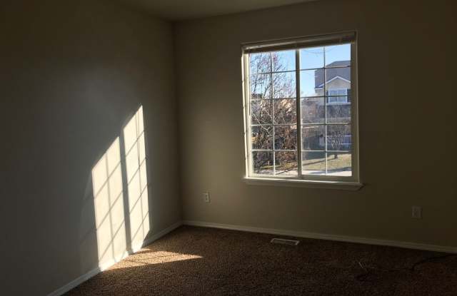 Beautiful 4 bedroom home in Raintree Meadows!! - 814 West Banyon Street, Nampa, ID 83686