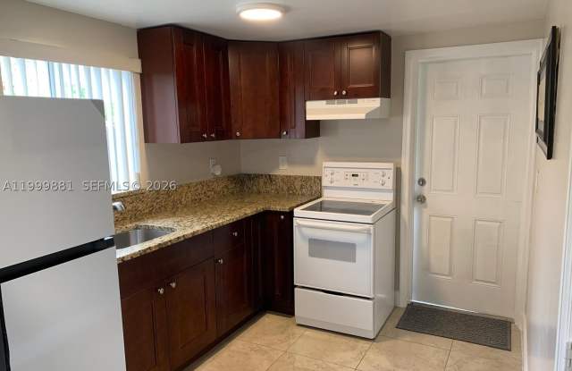 19121 NE Miami Ct Gallery 4