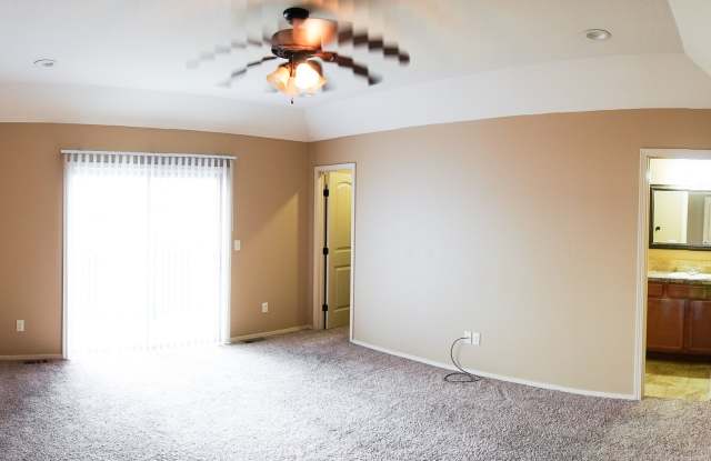 3-Bed Duplex w Garage + Fenced Yard + Balcony photos photos