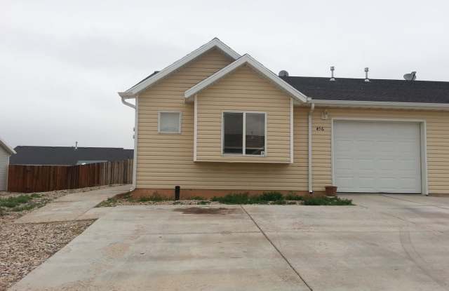 3 Bedroom, 2 Bathroom Twin Home in Cedar Willows! photos photos