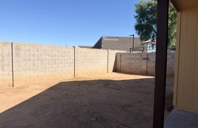 3 bed in Phx 91st/Indian School Gallery 3