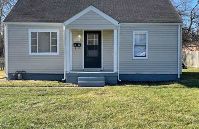 Available NOW! Darling 2 Bedroom Ranch photos photos