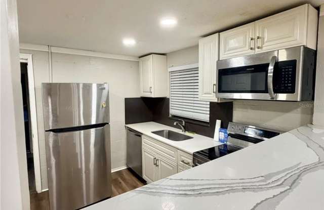 1103 GRANT Avenue Gallery 4