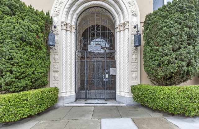 1300 26th Avenue Apartments Gallery 2