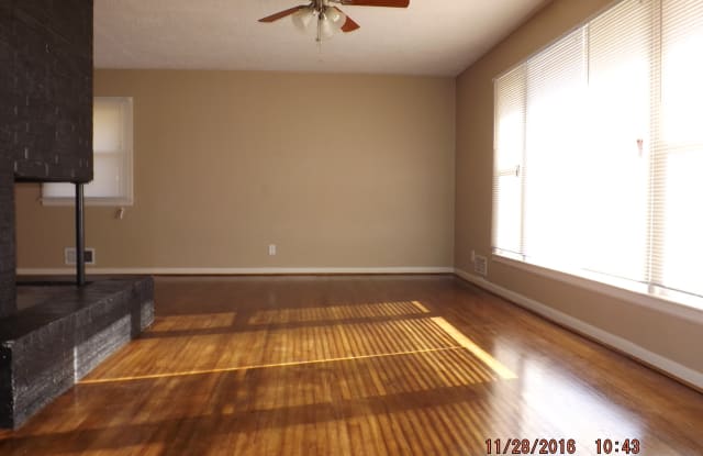5904 E 103rd St - 5904 E 103rd St, Kansas City, MO 64134