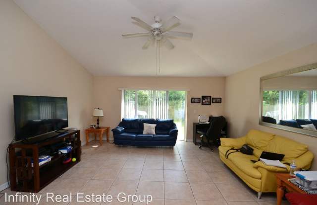 3724 Benson Park Gallery 2