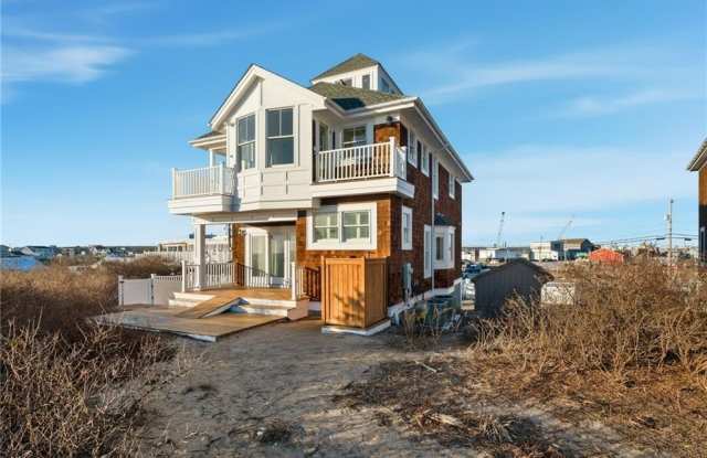 246 Sand Hill Cove Road photos photos