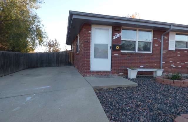 Cozy Duplex in North Longmont - 2223 15th Avenue, Longmont, CO 80501
