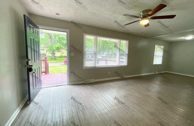 9607 E 80th Terrace Gallery 4