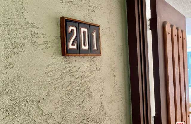 5650 Sumner Way - 5650 North Sumner Way, Culver City, CA 90230