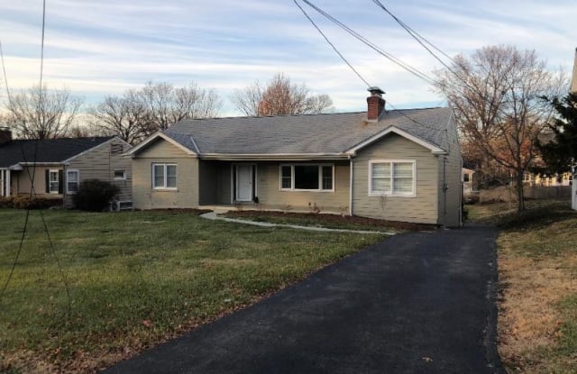 531 W Adams Ave - 531 West Adams Avenue, Kirkwood, MO 63122