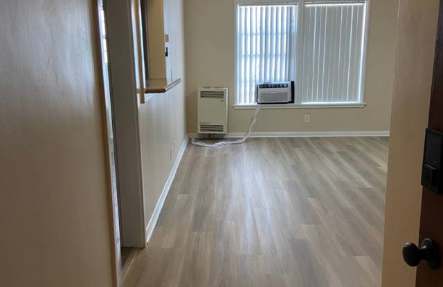 South Apartment Gallery 4