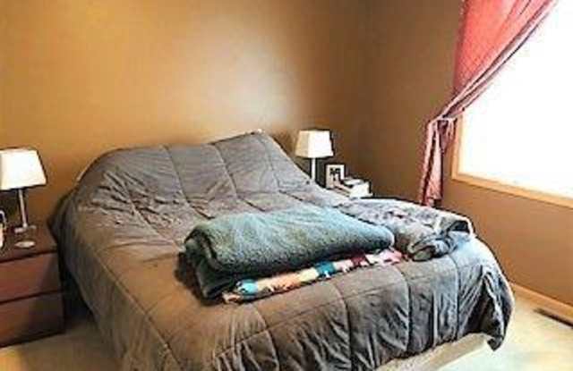 20607 Claire Court Gallery 4
