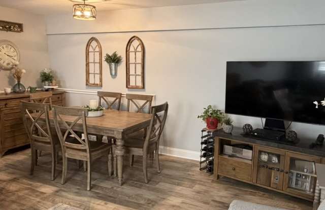 130 Orient Wy Gallery 4