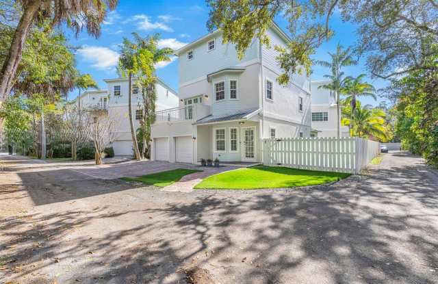 1111 Waverly Road Gallery 3
