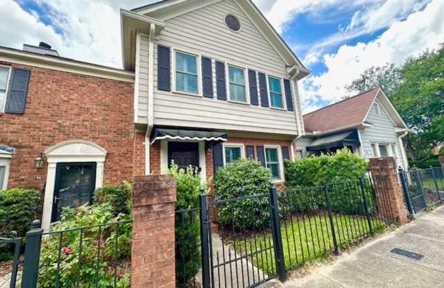 LIVE IN THE HEART OF FOREST ACRES photos photos