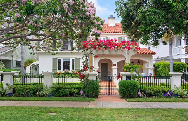 954 H Ave - 954 H Avenue, Coronado, CA 92118