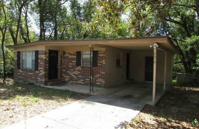 6676 North Shore lane Gallery 2
