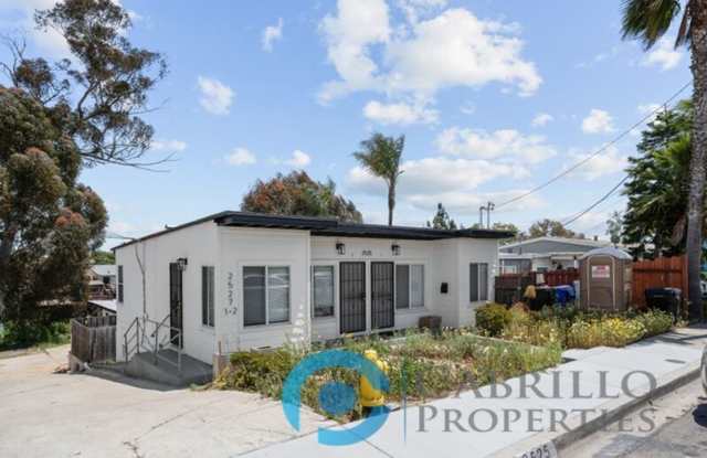 2527 Tuberose Street photos photos