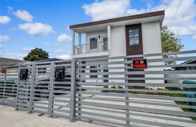 1749 NW 64th St photos photos