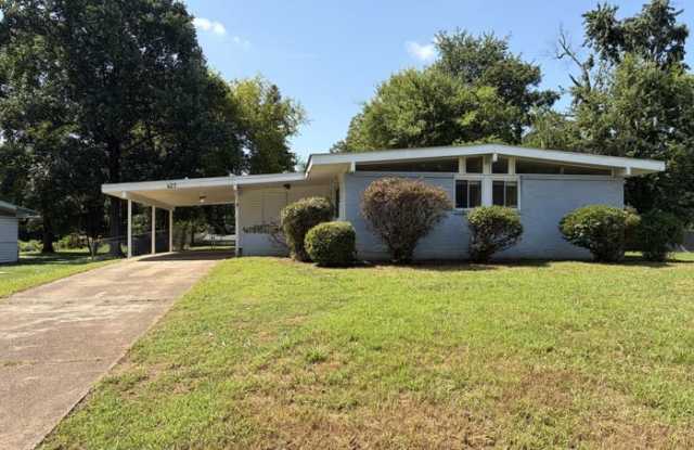 427 South Edgemont Circle Northwest Gallery 1