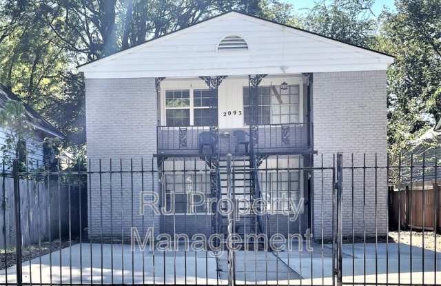 2093 Jefferson Ave photos photos