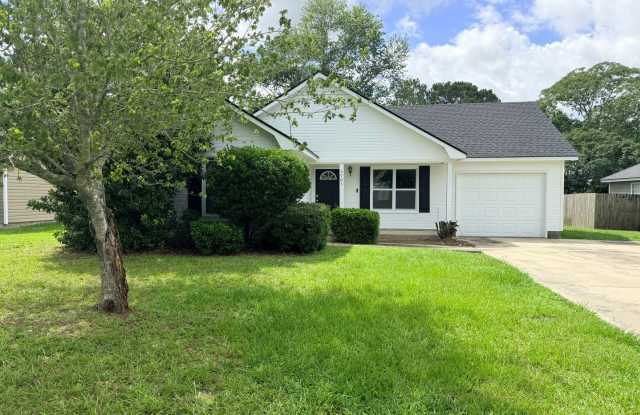 Three Bedroom Home Close to Freedom Park photos photos