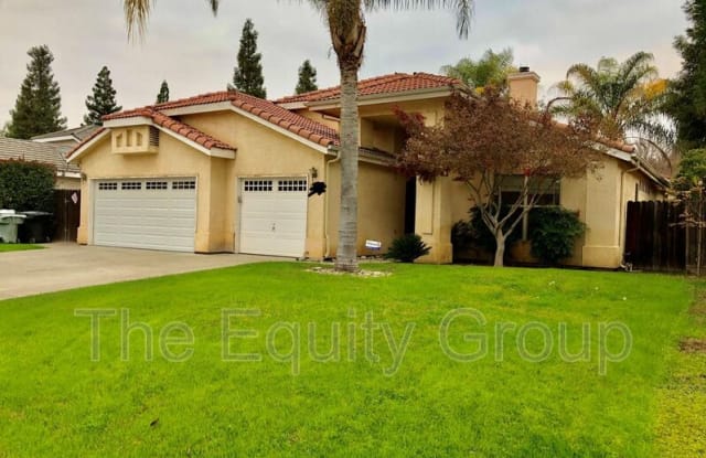 1536 East Parkview Ave - 1536 East Parkview Avenue, Visalia, CA 93292