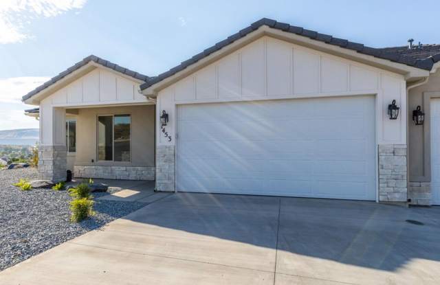 Painted Sands 3 Bedroom, 2 Bathroom Furnished Home - 1453 West 460 North, Hurricane, UT 84737