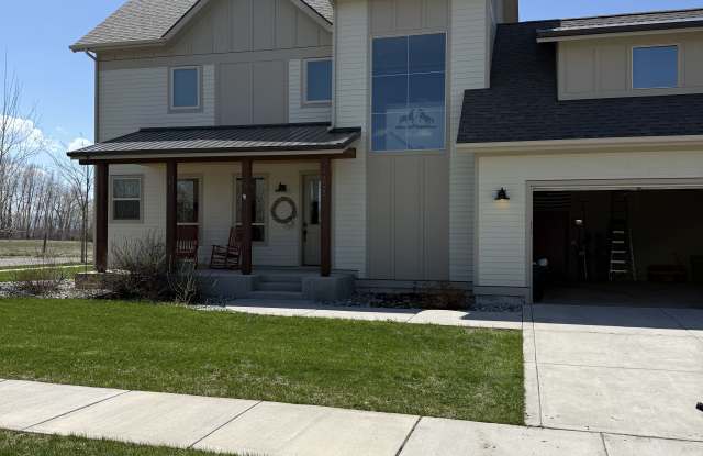 1393 Advance Drive photos photos