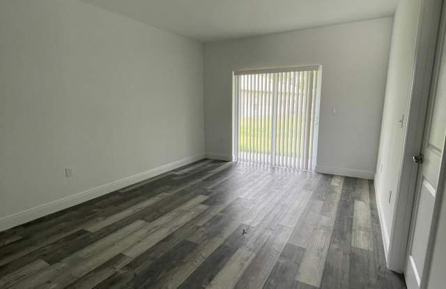 346 Clermont Dr - B Gallery 4