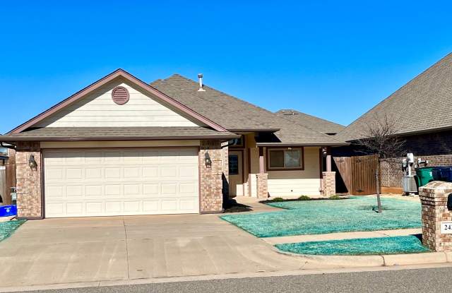 Cute 4 Bedroom With Storm Shelter Gallery 1