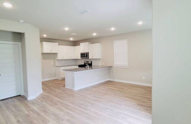 2533 Gaulding Street Gallery 2