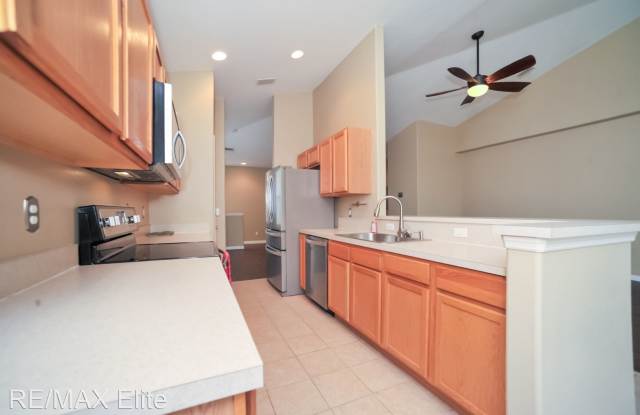 1050 Venetian Dr #205 Gallery 4