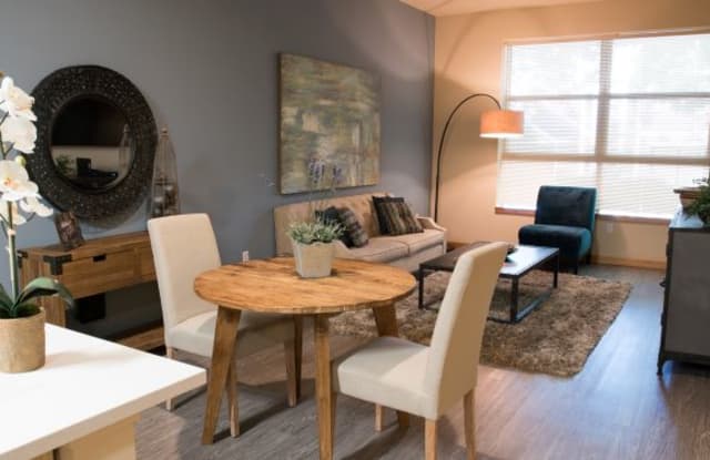 Fremont Mews Gallery 4