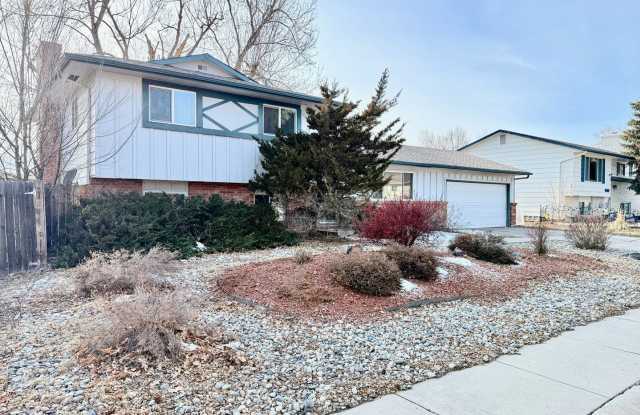 Three Bedroom Tri-Level Home in Garden Ranch photos photos Three Bedroom Tri-Level Home in Garden Ranch photos photos