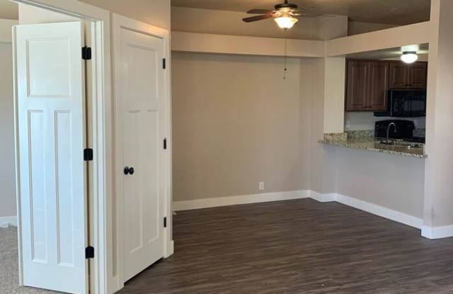 1233 Vine Ridge Way Gallery 2