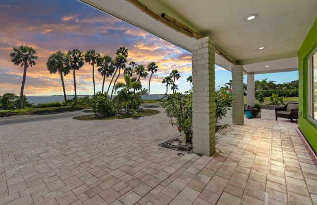 5203 S Indian River Drive photos photos