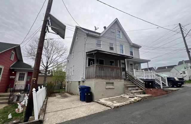 17 REIMER STREET - 17 Reimer Street, Burlington County, NJ 08060 17 REIMER STREET - 17 Reimer Street, Burlington County, NJ 08060