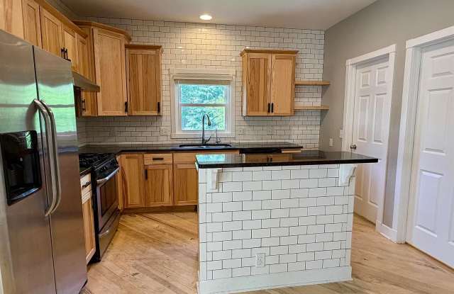 824 East Dayton Street photos photos
