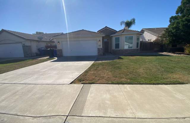 Pet Friendly home coming soon! - 1045 West Northstar Drive, Hanford, CA 93230