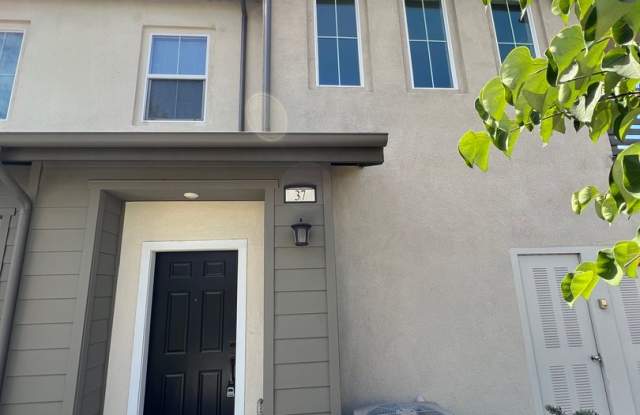 Beautiful 2 Bedroom 2 Bath Townhome photos photos