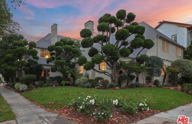 153 S Roxbury Dr - 153 South Roxbury Drive, Beverly Hills, CA 90212