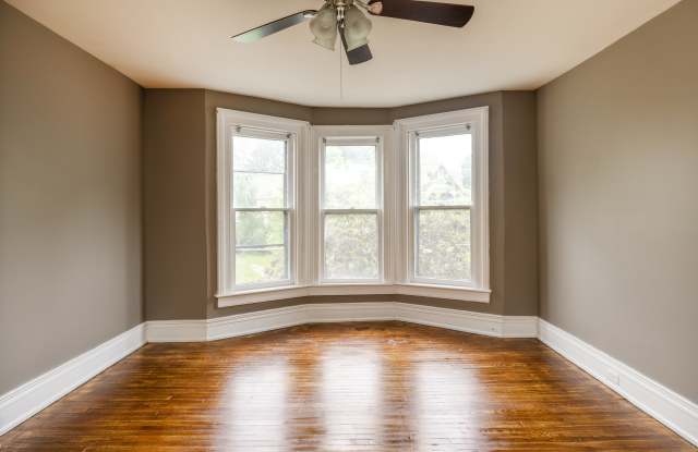 355 West Clinton Street - 1 Gallery 2