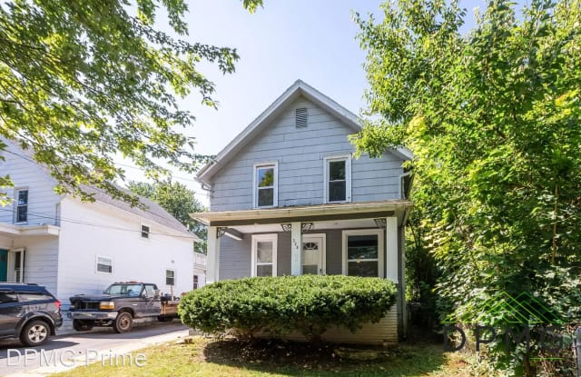 325 N. Francis Ave. - 325 North Francis Avenue, Lansing, MI 48912
