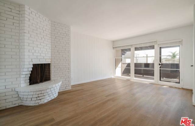 1147 Horn Ave photos photos