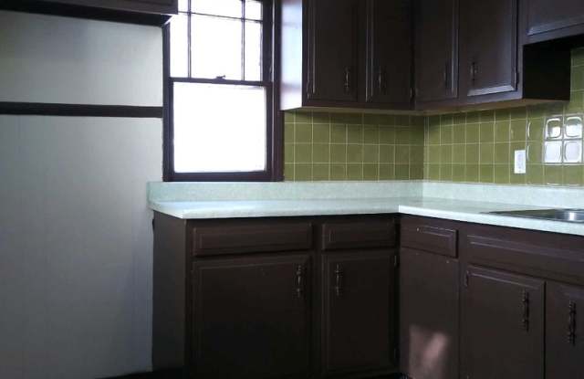 2 Bedroom House - 215 North Day Avenue, Rockford, IL 61101